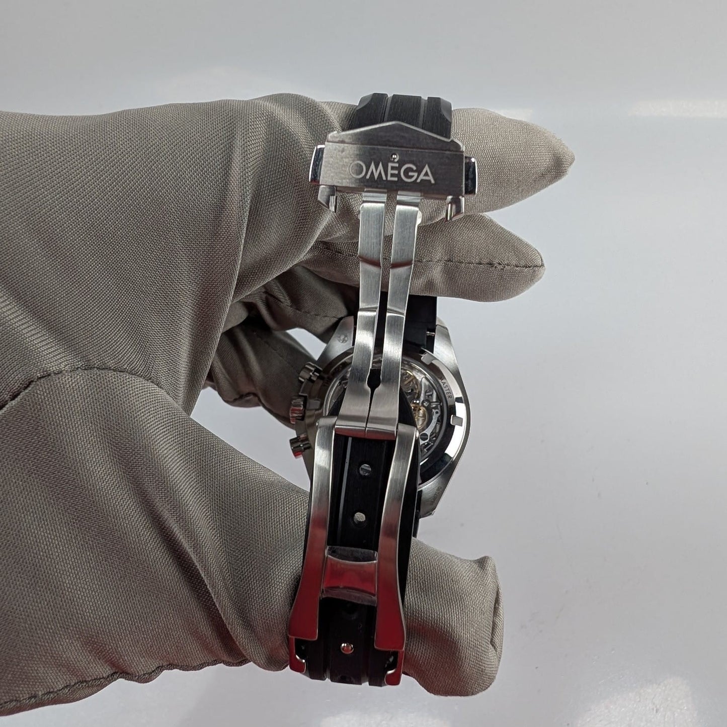 Omega Speedmaster Professional Moonwatch — Ref. 310.32.42.50.04.001 (2024)