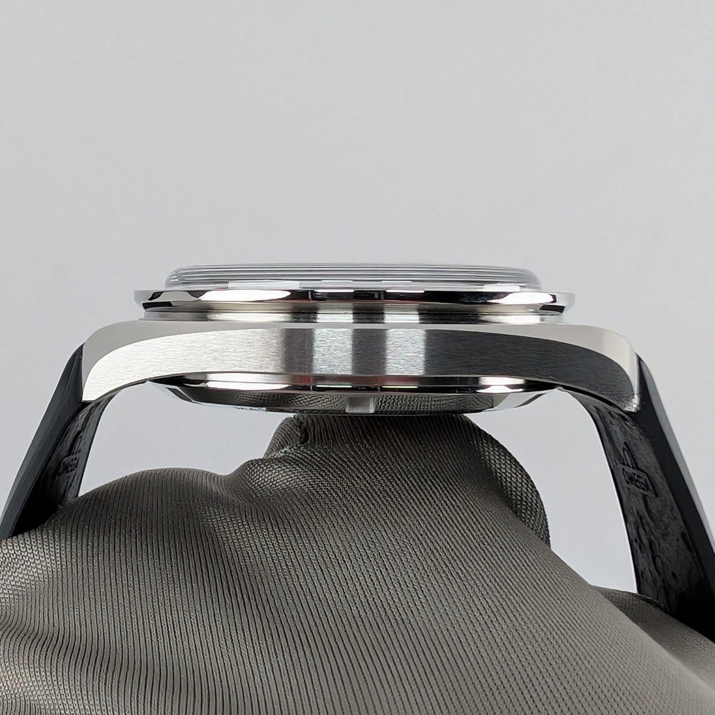 Omega Speedmaster Professional Moonwatch — Ref. 310.32.42.50.04.001 (2024)