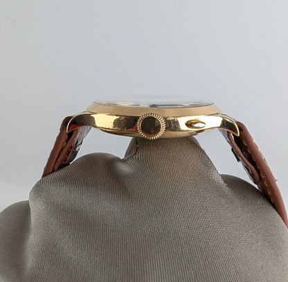 Eberhard & Co. Extra-Fort Monopusher Vintage Chronograph | Solid 18K Yellow Gold