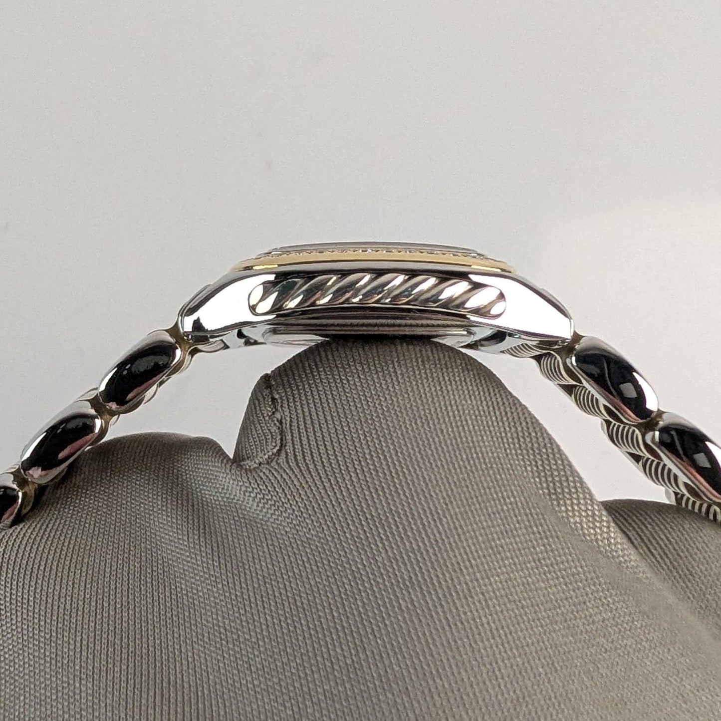 David Yurman Thoroughbred Ladies Watch | Diamond | Mother of Pearl | 25mm