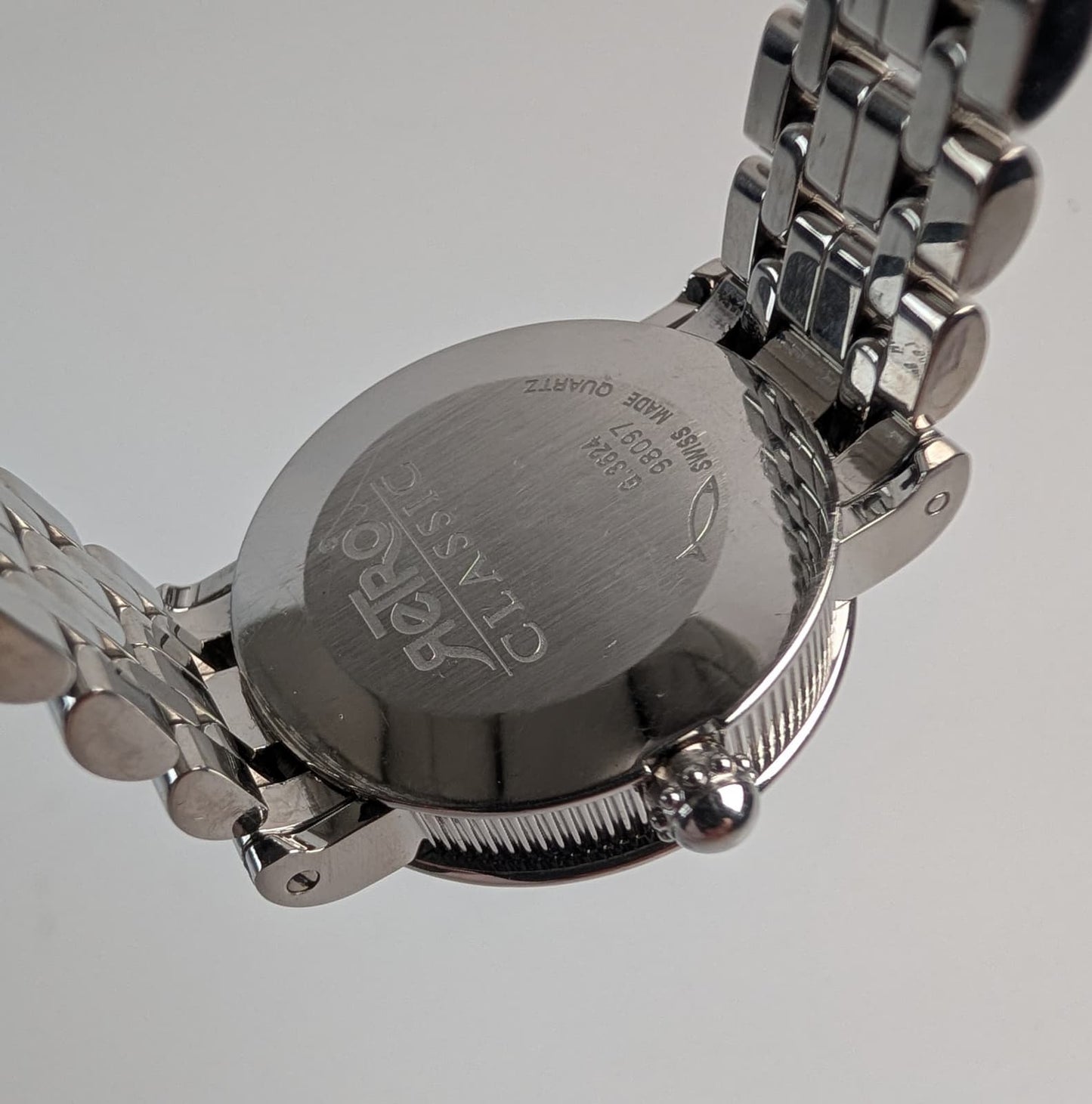 Gerald Genta Retro Classic Jump Hour Ladies Watch — Ref. G.3624