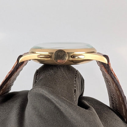 Omega Calibre 320 Chronograph Solid 18K Gold | Pulsations Dial | Ref. 101.002