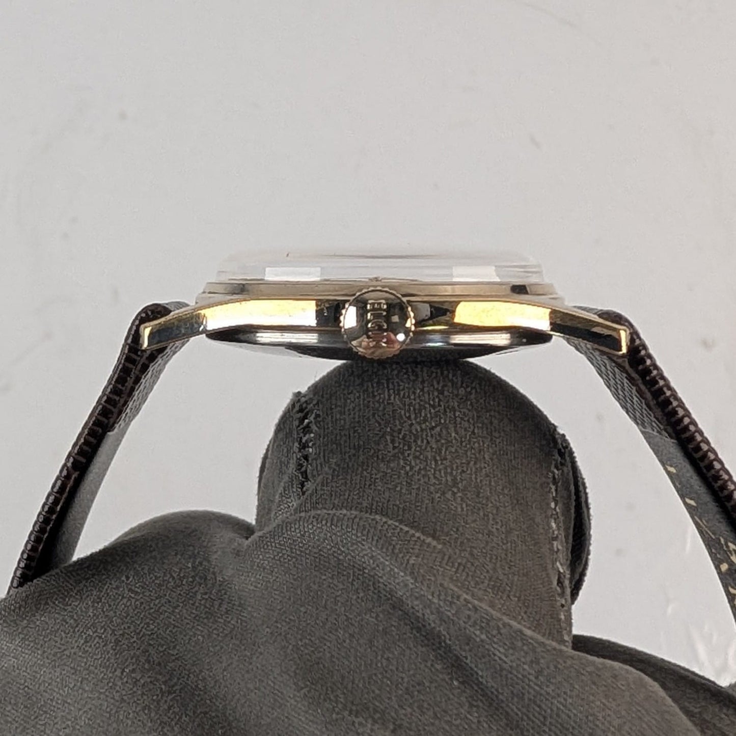 Vintage Elgin 19-Jewel Men's Wrist Watch